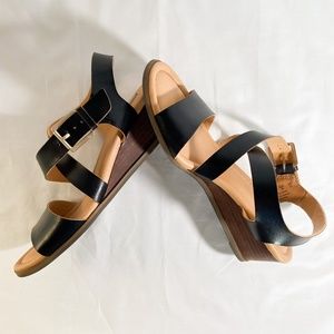 Dr. Scholl’s Black True Comfort Wedge Sandals